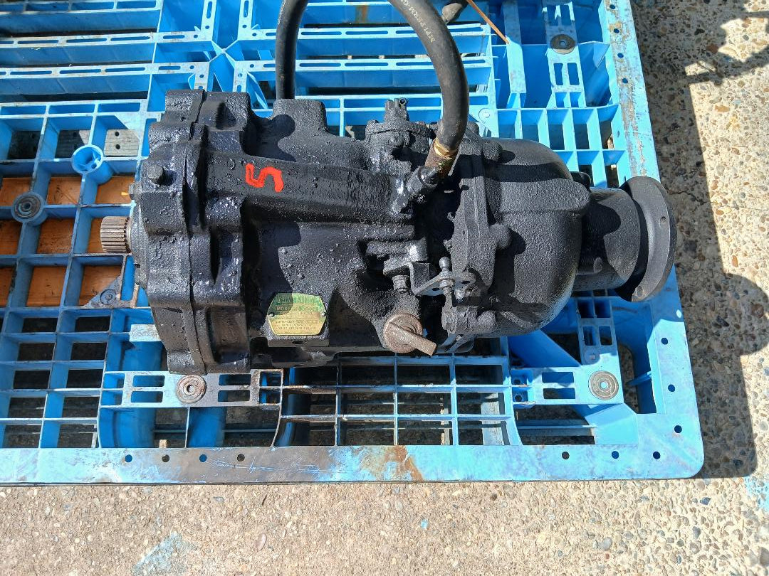 USED BORG WARNER VELVET DRIVE 72 SERIES MARINE TRANSMISSION MODEL 10-18-004 1.52:1 RATIO
