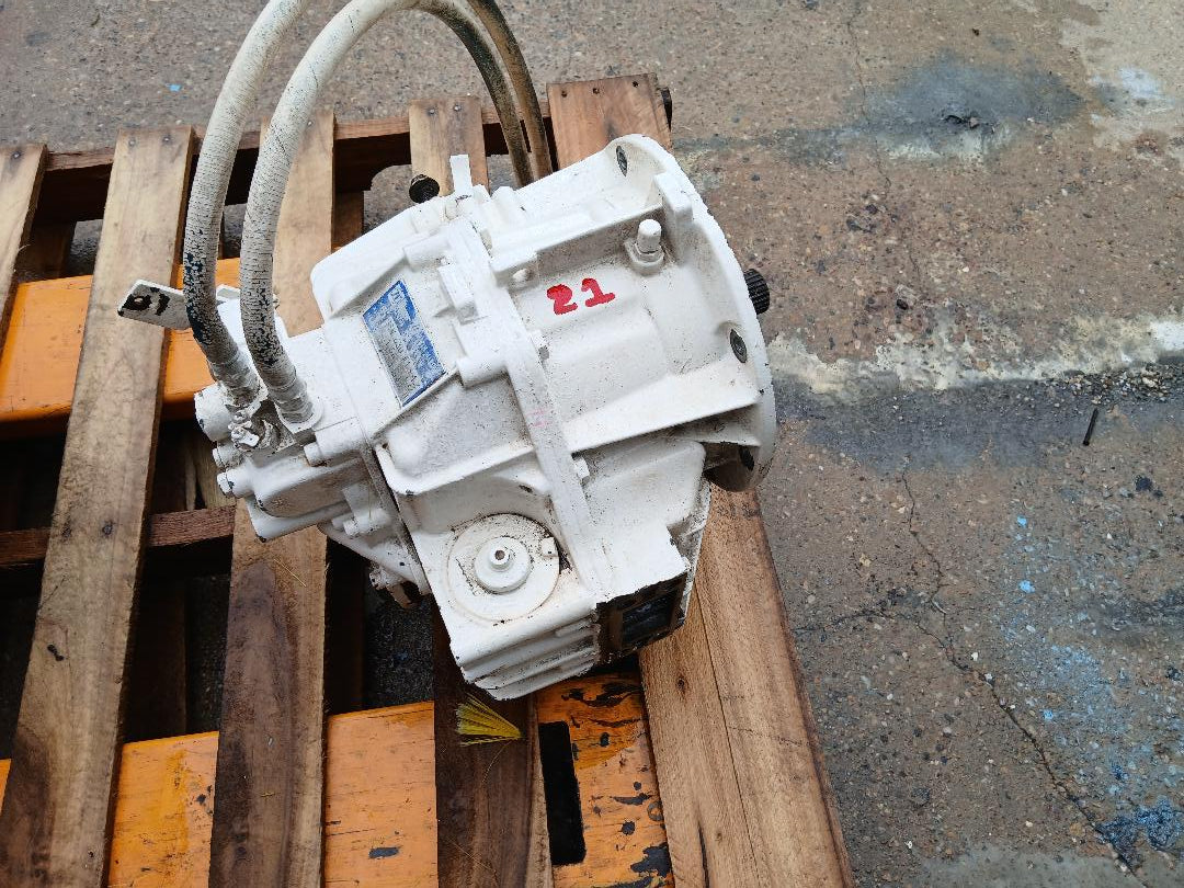 USED ZF HURTH MARINE TRANSMISSION GEARBOX HSW-630 A1 1.6:1 GEAR RATIO