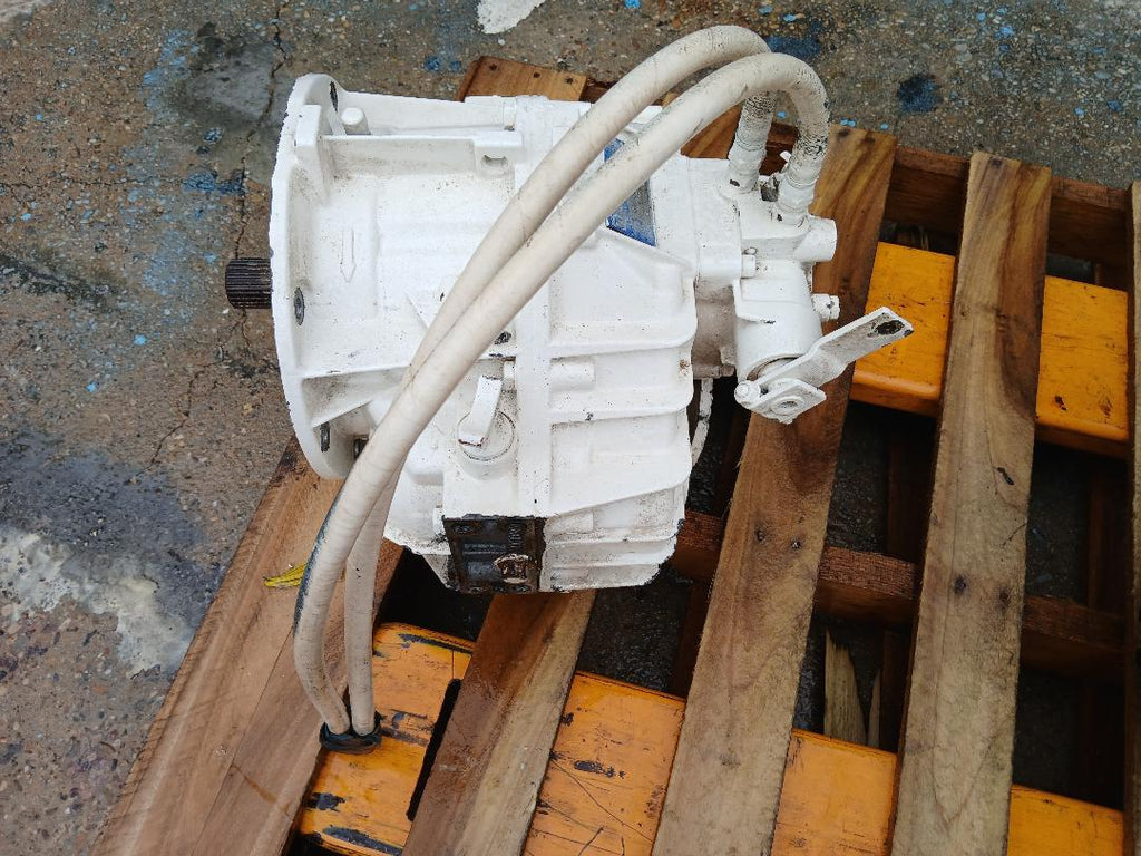 USED ZF HURTH MARINE TRANSMISSION GEARBOX HSW-630 A1 1.6:1 GEAR RATIO