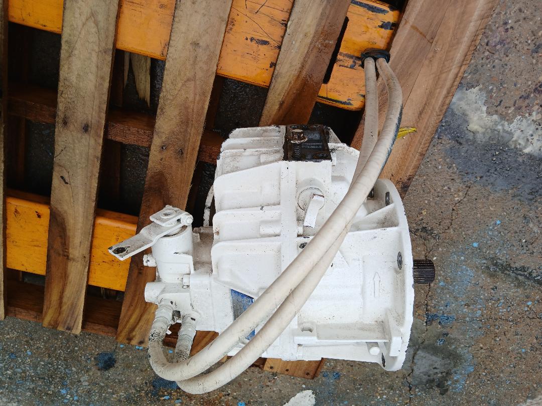 USED ZF HURTH MARINE TRANSMISSION GEARBOX HSW-630 A1 1.6:1 GEAR RATIO