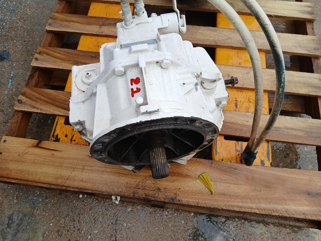 USED ZF HURTH MARINE TRANSMISSION GEARBOX HSW-630 A1 1.6:1 GEAR RATIO