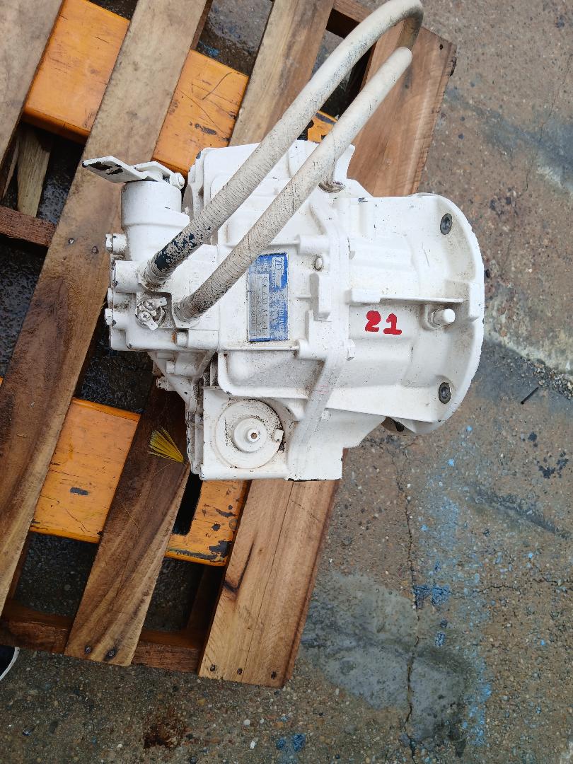 USED ZF HURTH MARINE TRANSMISSION GEARBOX HSW-630 A1 1.6:1 GEAR RATIO